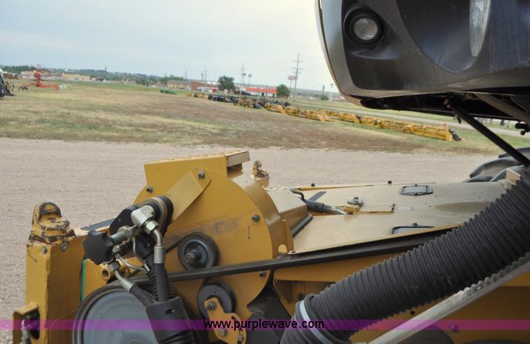 image for item G7472 2006 Lexion 580R combine