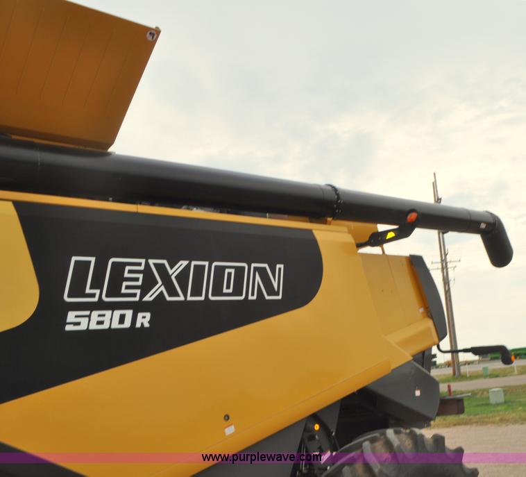 image for item G7472 2006 Lexion 580R combine
