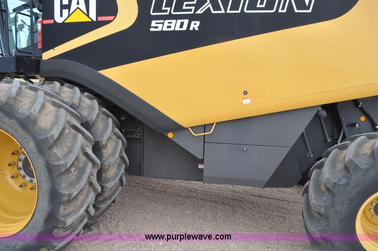 image for item G7472 2006 Lexion 580R combine
