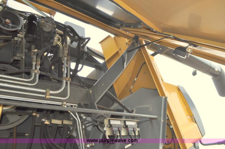 image for item G7472 2006 Lexion 580R combine