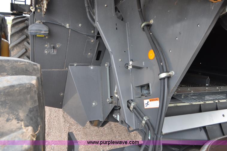 image for item G7472 2006 Lexion 580R combine