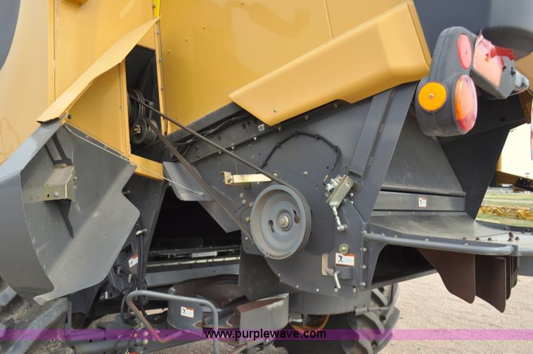 image for item G7472 2006 Lexion 580R combine