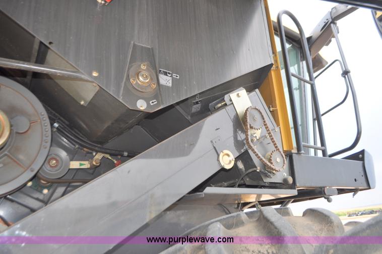 image for item G7472 2006 Lexion 580R combine