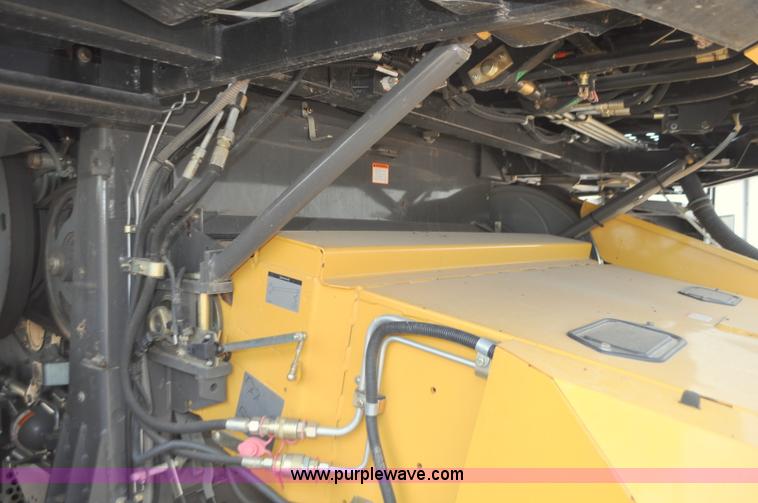 image for item G7472 2006 Lexion 580R combine