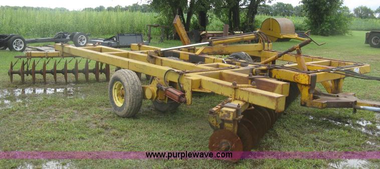 image for item J2752 Off-set disk harrow