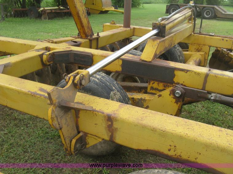 image for item J2752 Off-set disk harrow