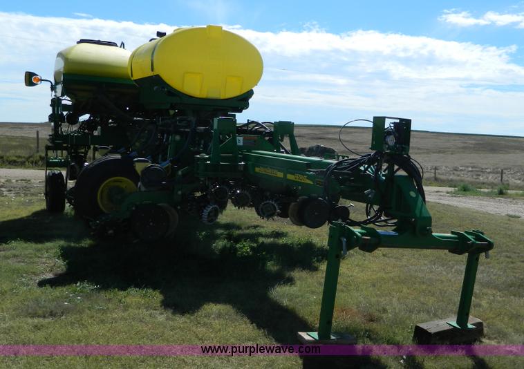 image for item J5110 2008 John Deere 1770NT CCS planter