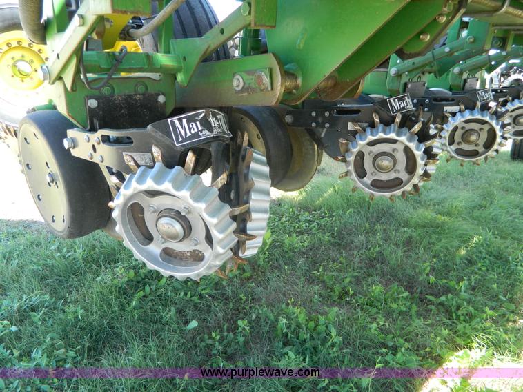 image for item J5110 2008 John Deere 1770NT CCS planter