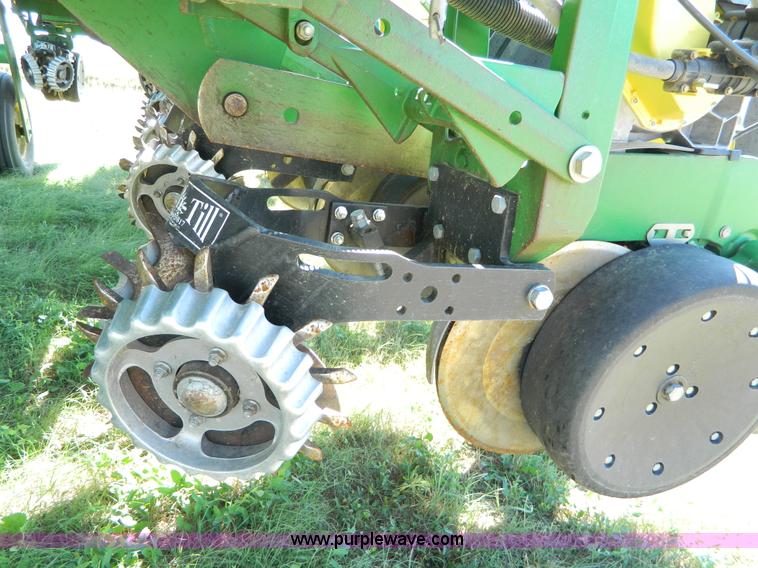 image for item J5110 2008 John Deere 1770NT CCS planter