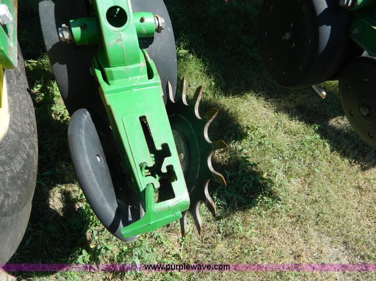 image for item J5110 2008 John Deere 1770NT CCS planter