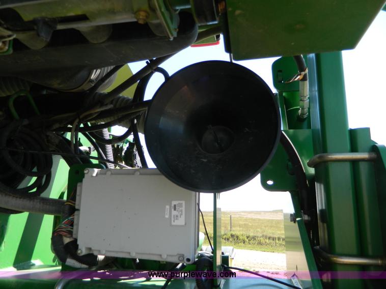 image for item J5110 2008 John Deere 1770NT CCS planter