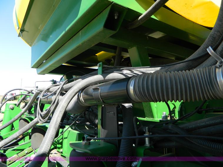 image for item J5110 2008 John Deere 1770NT CCS planter