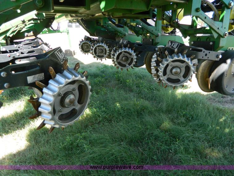 image for item J5110 2008 John Deere 1770NT CCS planter