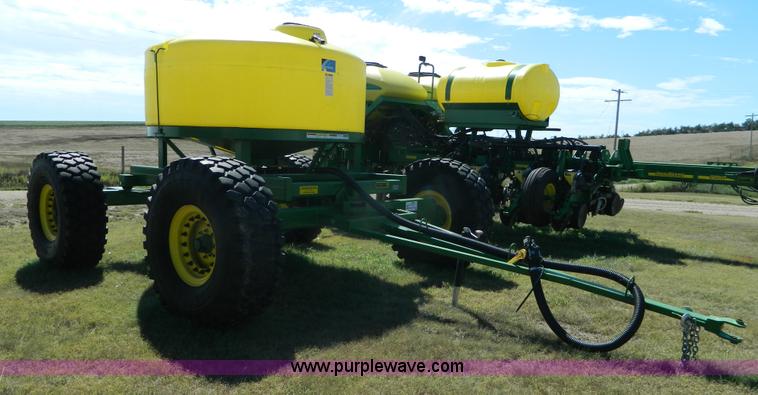 image for item J5111 2013 JD Skiles liquid cart row tracker