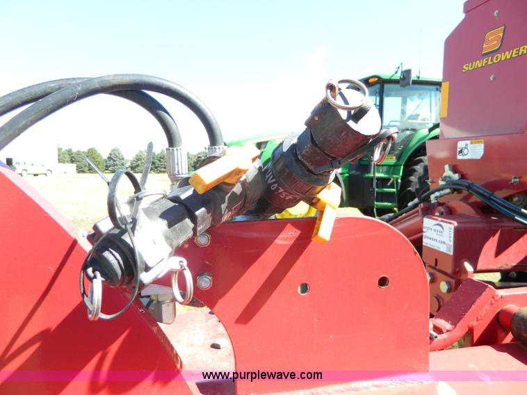 image for item J5112 Sunflower 9421 grain drill