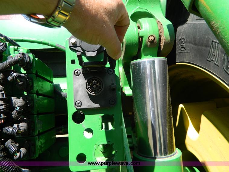 image for item J5113 2009 John Deere 8330 MFWD tractor