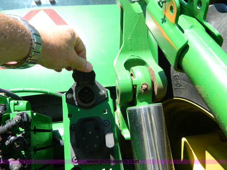 image for item J5113 2009 John Deere 8330 MFWD tractor