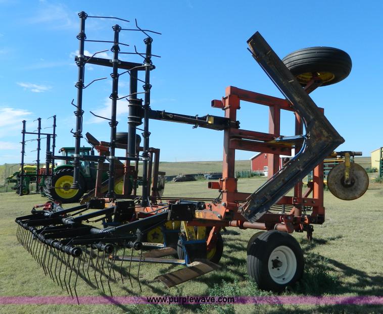 Sunflower sweep plow in Colby, KS Item J5116 sold Purple Wave