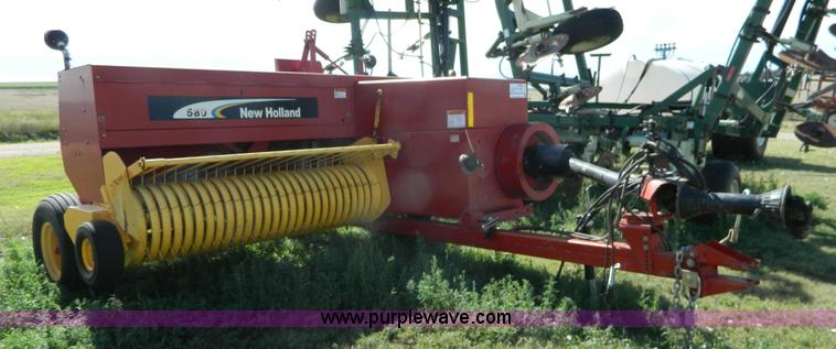 image for item J5118 2005 New Holland 580 small square baler