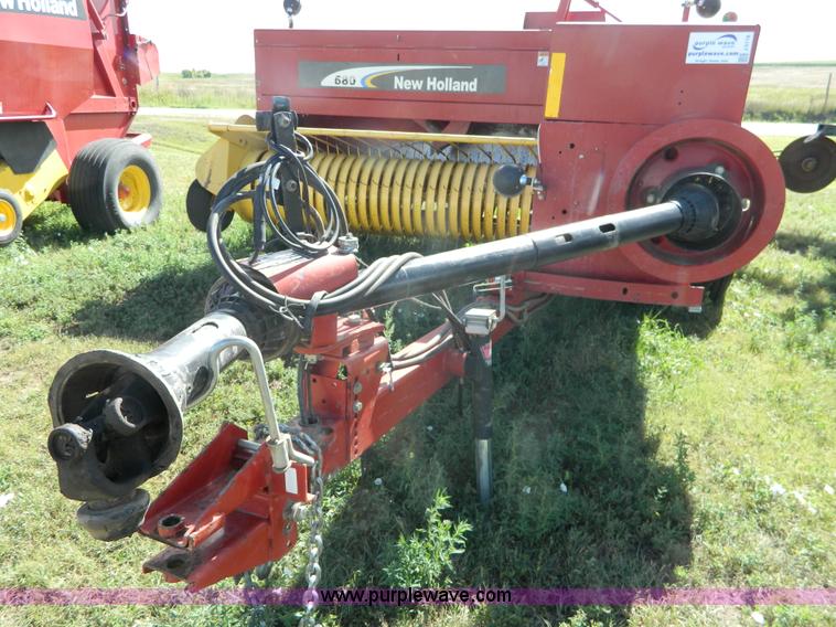 image for item J5118 2005 New Holland 580 small square baler