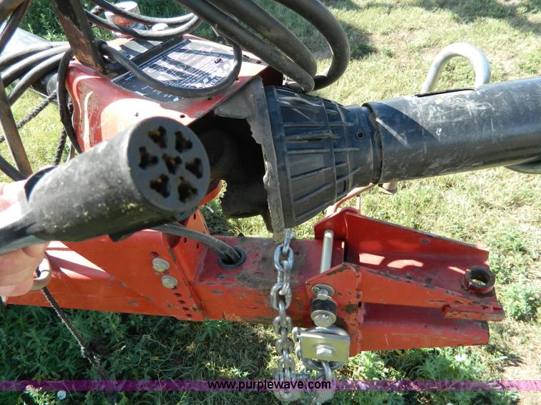 image for item J5118 2005 New Holland 580 small square baler