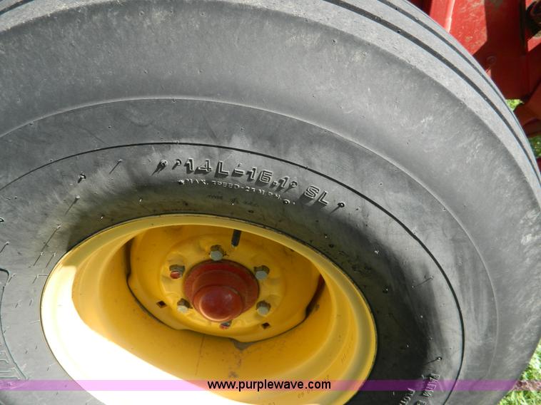 image for item J5118 2005 New Holland 580 small square baler