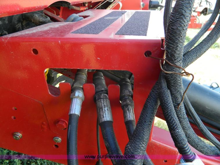 image for item J5119 2006 New Holland BR780A round baler