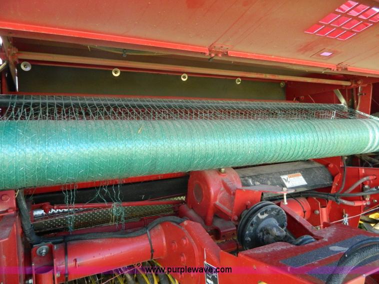 image for item J5119 2006 New Holland BR780A round baler