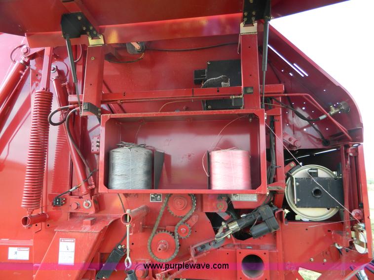 image for item J5119 2006 New Holland BR780A round baler