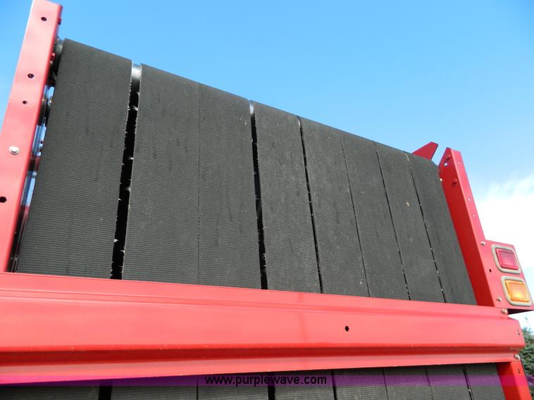 image for item J5119 2006 New Holland BR780A round baler