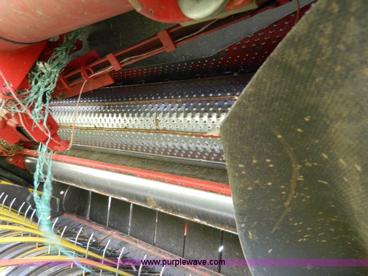 image for item J5119 2006 New Holland BR780A round baler