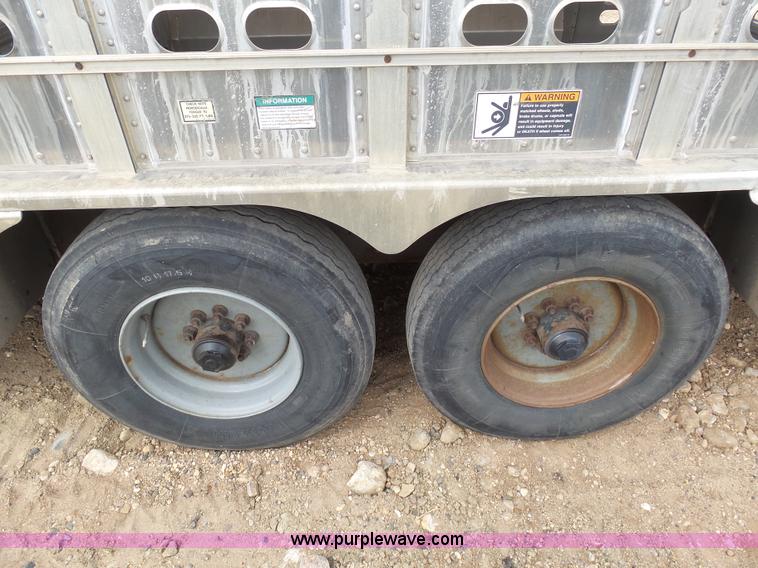 image for item J5472 2004 Wilson TRL livestock trailer