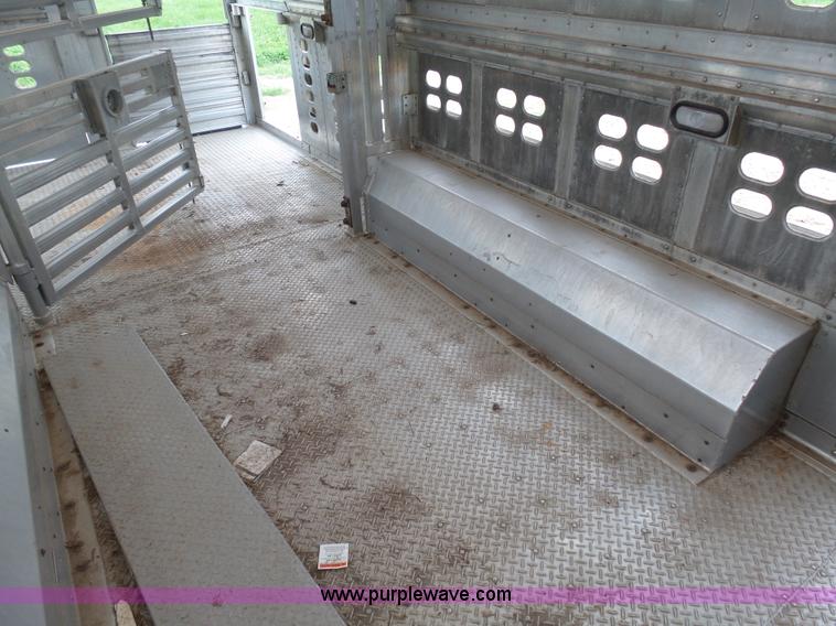 image for item J5472 2004 Wilson TRL livestock trailer