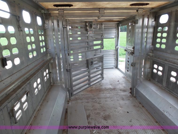 image for item J5472 2004 Wilson TRL livestock trailer