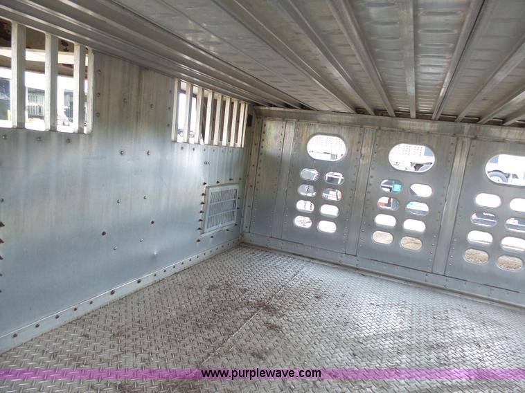 image for item J5472 2004 Wilson TRL livestock trailer