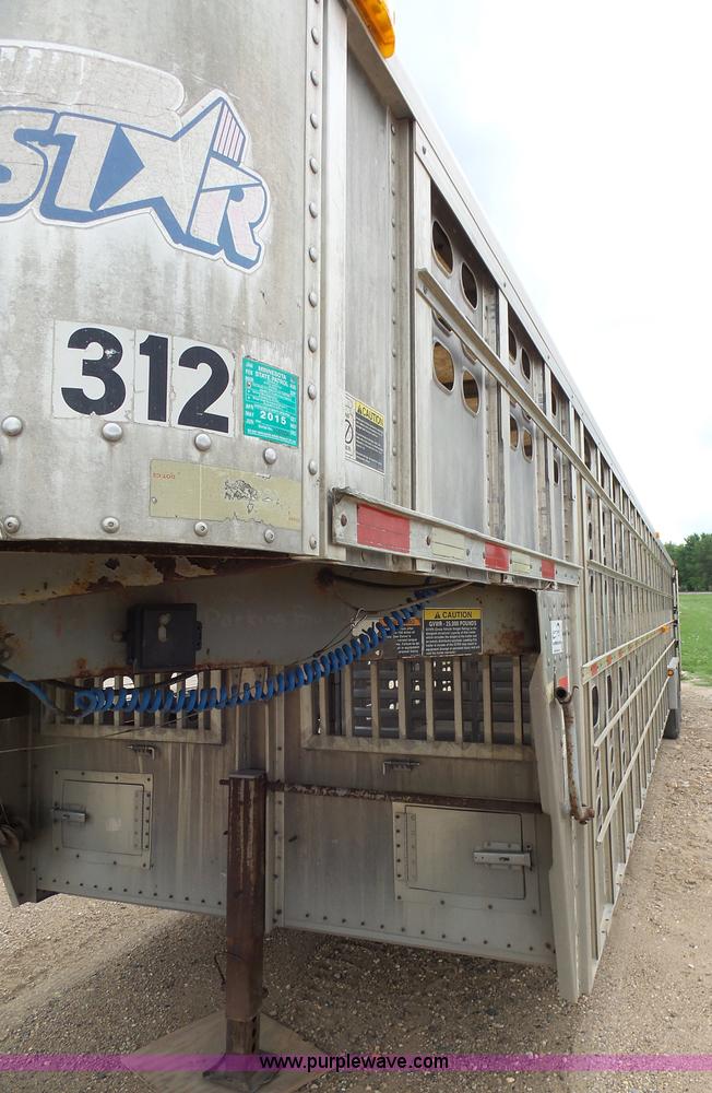 image for item J5472 2004 Wilson TRL livestock trailer