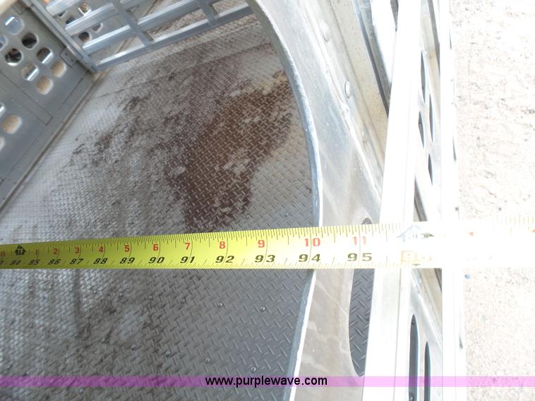 image for item J5472 2004 Wilson TRL livestock trailer