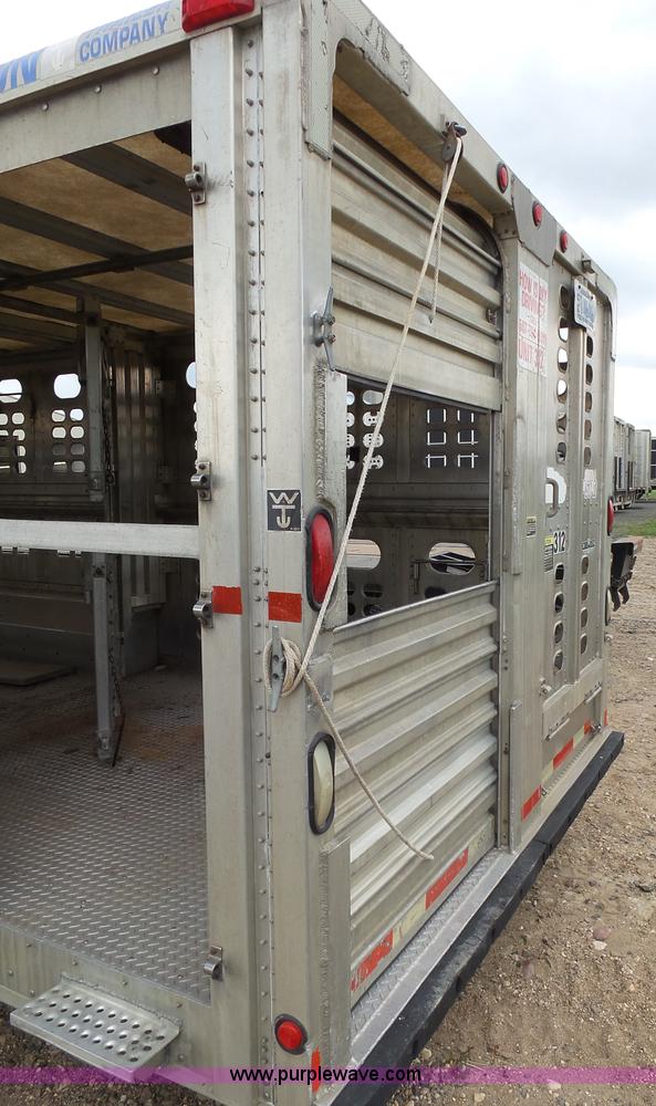 image for item J5472 2004 Wilson TRL livestock trailer