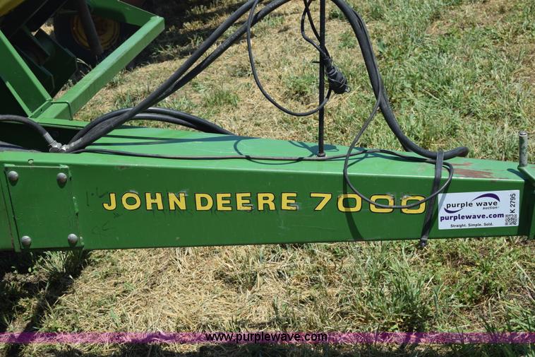 image for item K2795 John Deere 7000 planter
