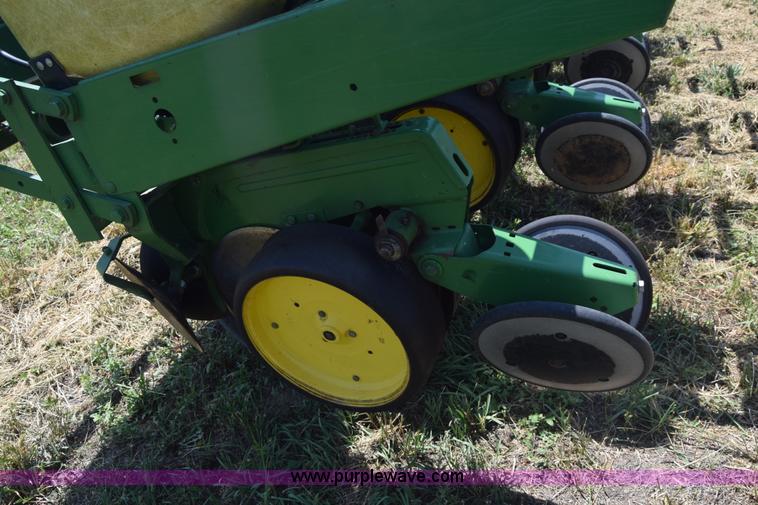 image for item K2795 John Deere 7000 planter