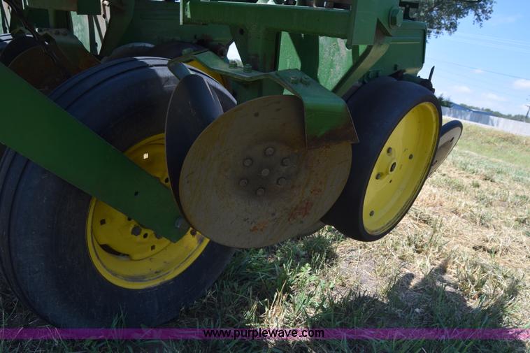 image for item K2795 John Deere 7000 planter