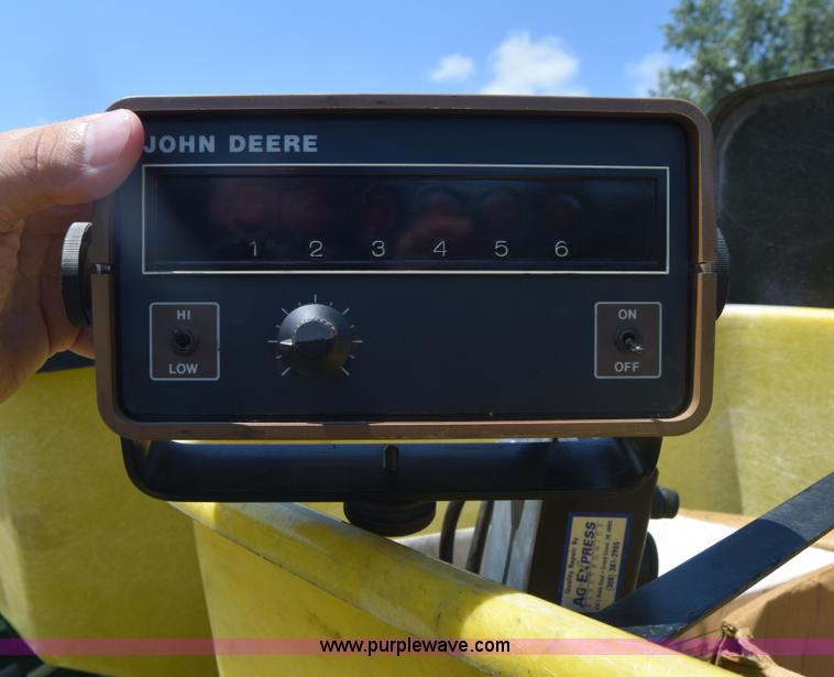 image for item K2795 John Deere 7000 planter