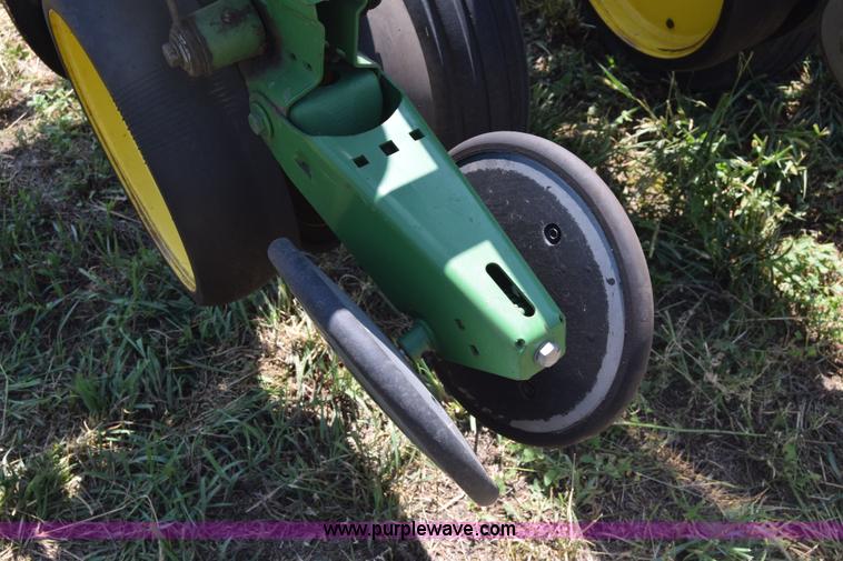 image for item K2795 John Deere 7000 planter