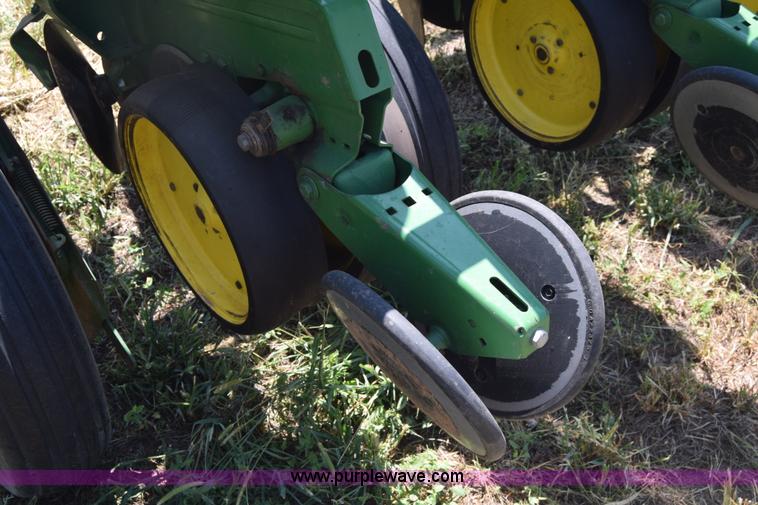 image for item K2795 John Deere 7000 planter