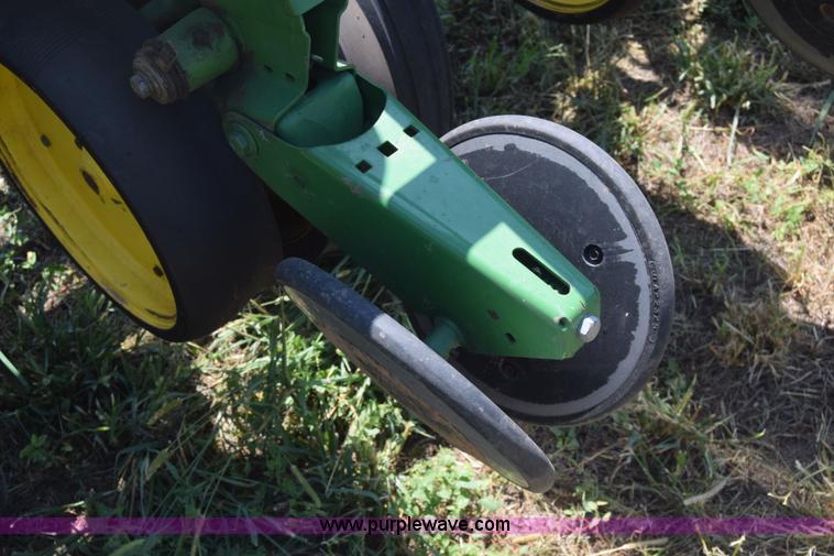 image for item K2795 John Deere 7000 planter