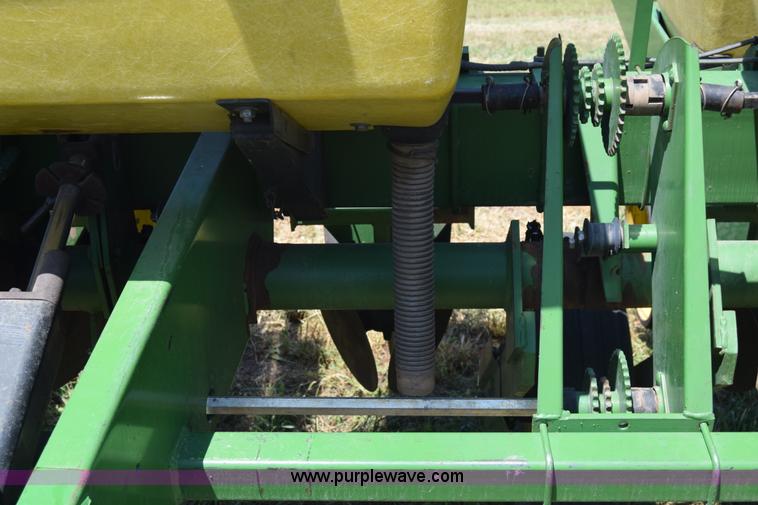image for item K2795 John Deere 7000 planter