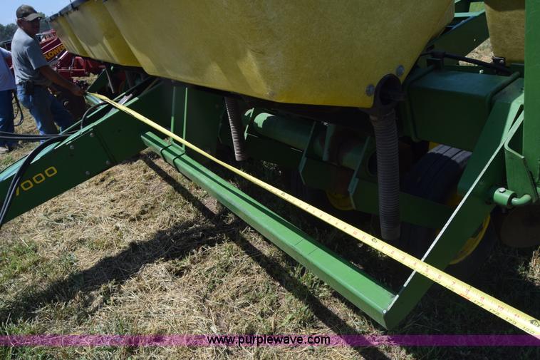image for item K2795 John Deere 7000 planter