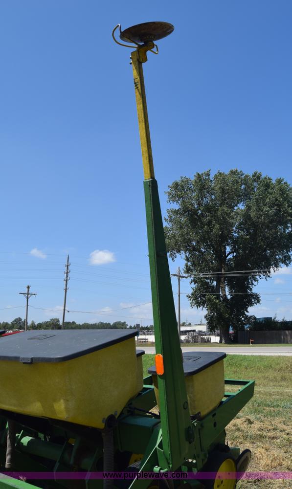 image for item K2795 John Deere 7000 planter