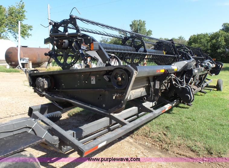 image for item K3112 2009 MacDon FD70 flex draper head