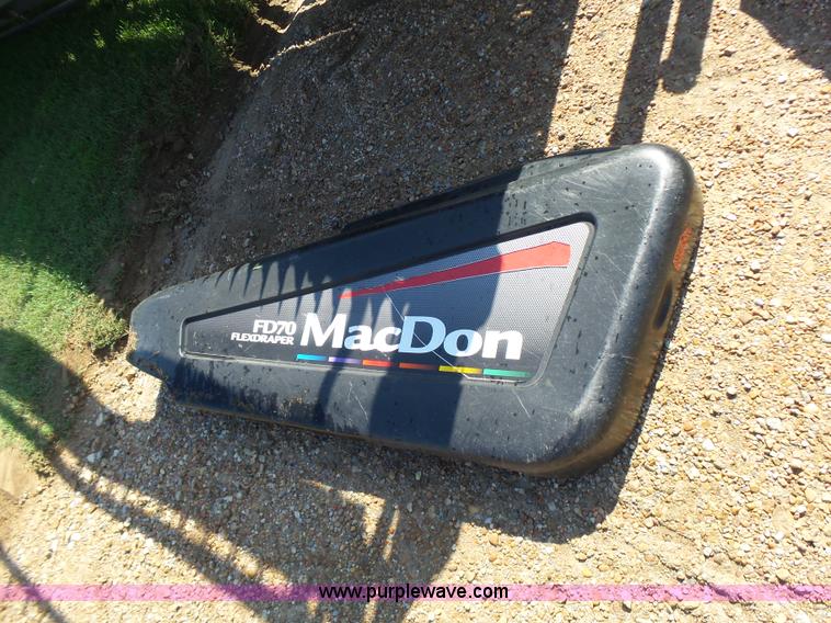 image for item K3112 2009 MacDon FD70 flex draper head